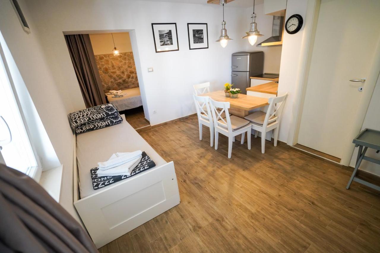 Apartments Ziggy Star Слатине Екстер'єр фото